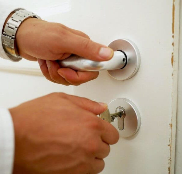 Residential-door-locksmith